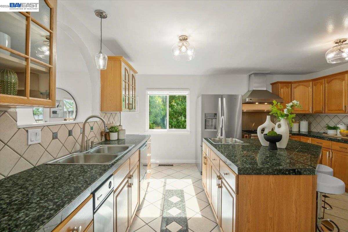 657 Byrdee Way Lafayette, CA 94549 - Photo 13 of 36