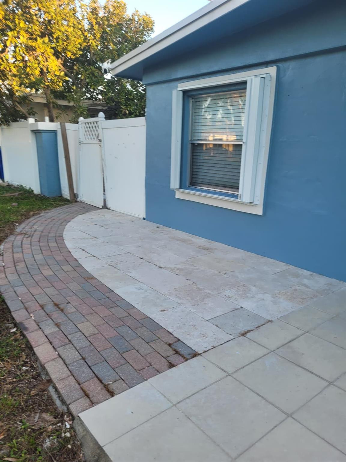 1810 Northeast 42nd Street Pompano Beach, FL 33064 - Photo 4 of 24 Photo 4