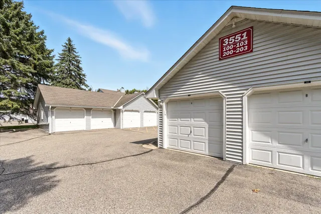 $197,900 | 3551 Blue Jay Way, Unit 201, Eagan, MN 55123
