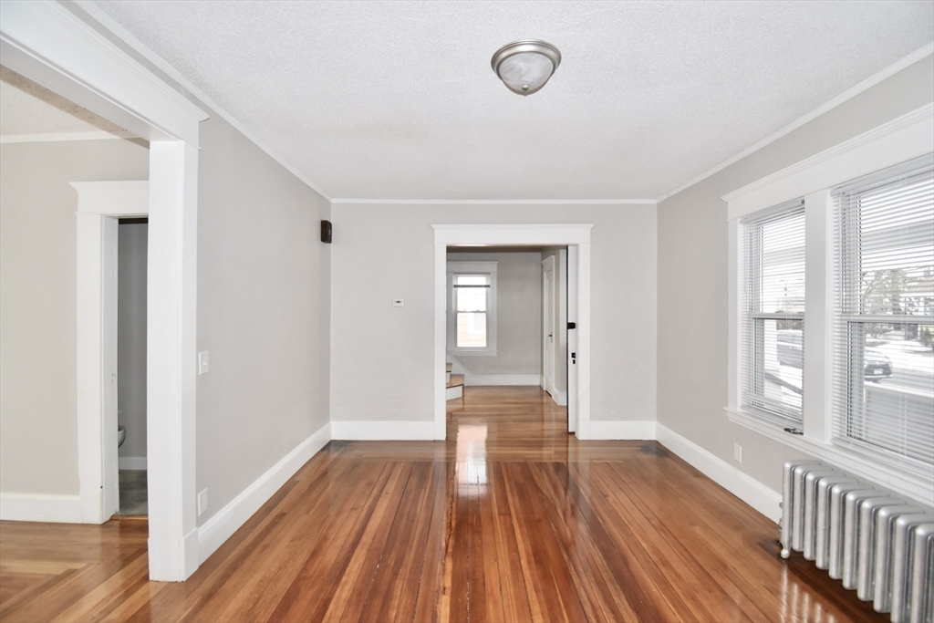 34 Castle Street Springfield, MA 01118 - Photo 15 of 39