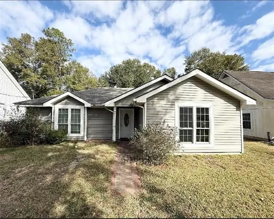 $1,500 | 2010 Pelican Street, Slidell, LA 70460