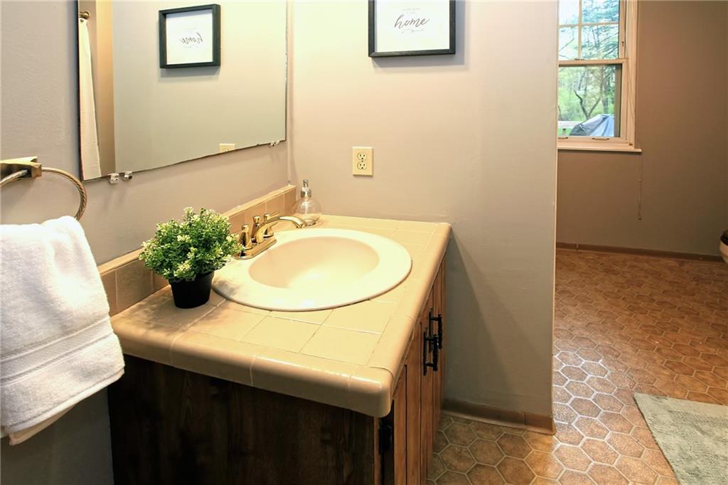 2473 Pleuchel Road Sewickley, PA 15143 - Photo 12 of 25 Gallery Image 12
