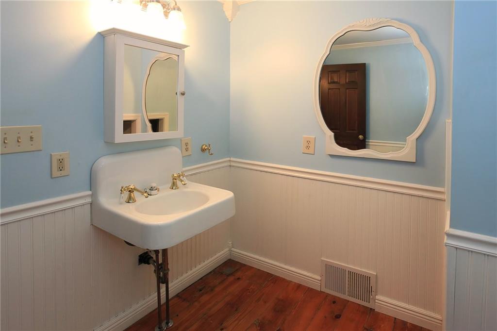 2473 Pleuchel Road Sewickley, PA 15143 - Photo 18 of 25 Gallery Image 18