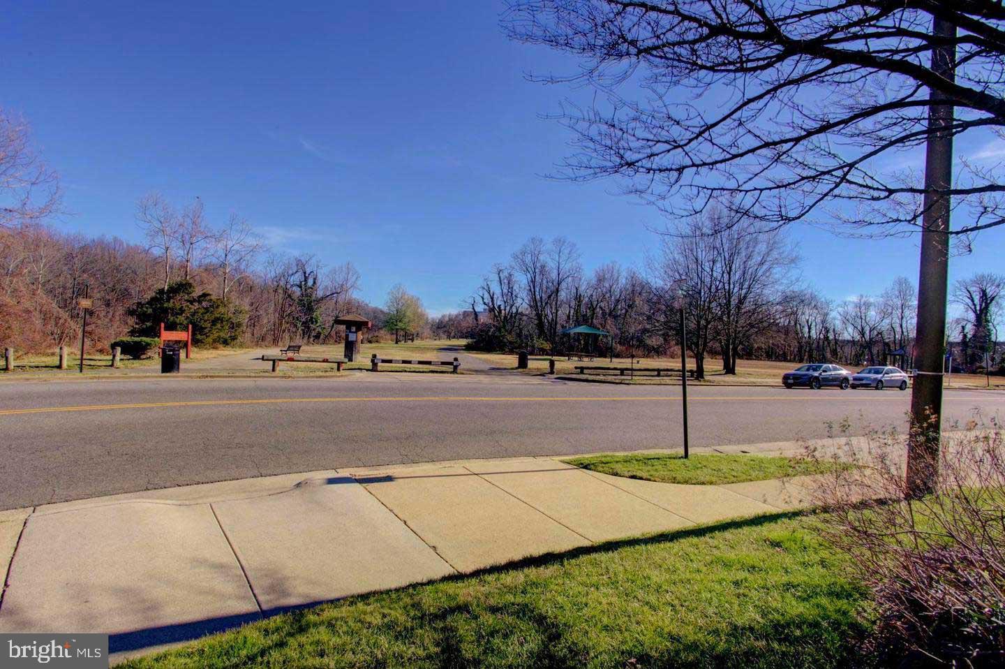 1 Canterbury Square, Unit 101 Alexandria, VA 22304 - Photo 25 of 26