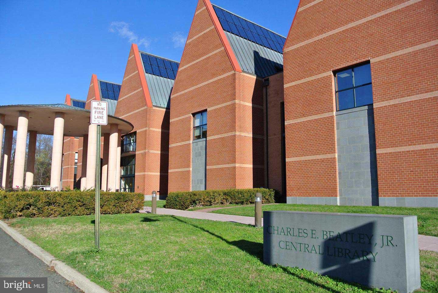 1 Canterbury Square, Unit 101 Alexandria, VA 22304 - Photo 26 of 26