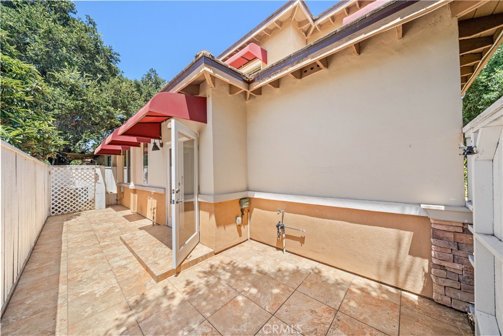 2438 Oneida Street, Unit D Pasadena, CA 91107 - Photo 39 of 45