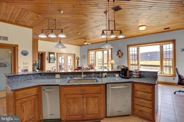 $3,995,000 | 656 Airport Drive, Mifflintown, PA 17059