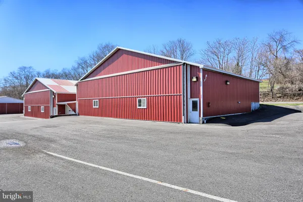 $3,995,000 | 656 Airport Drive, Mifflintown, PA 17059