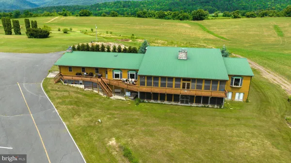 $3,995,000 | 656 Airport Drive, Mifflintown, PA 17059