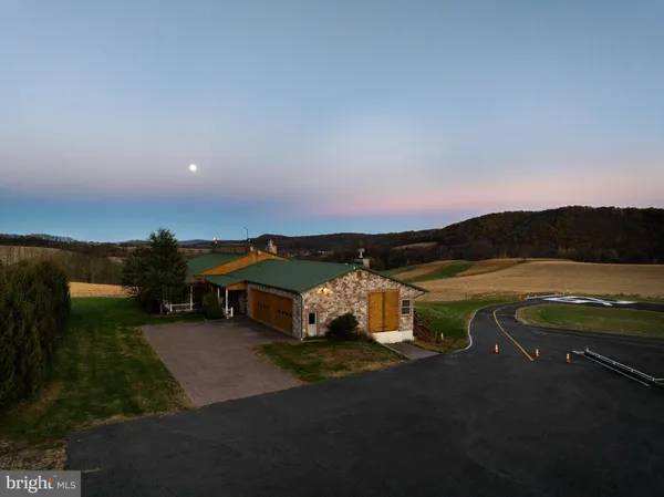 $3,995,000 | 656 Airport Drive, Mifflintown, PA 17059