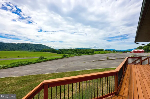$3,995,000 | 656 Airport Drive, Mifflintown, PA 17059