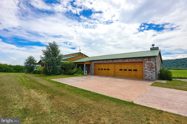 $3,995,000 | 656 Airport Drive, Mifflintown, PA 17059