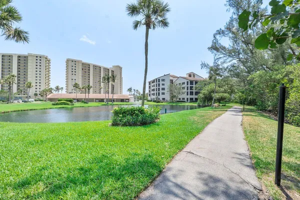 $4,000 | 500 Ocean Trail Way, Unit 201, Jupiter, FL 33477