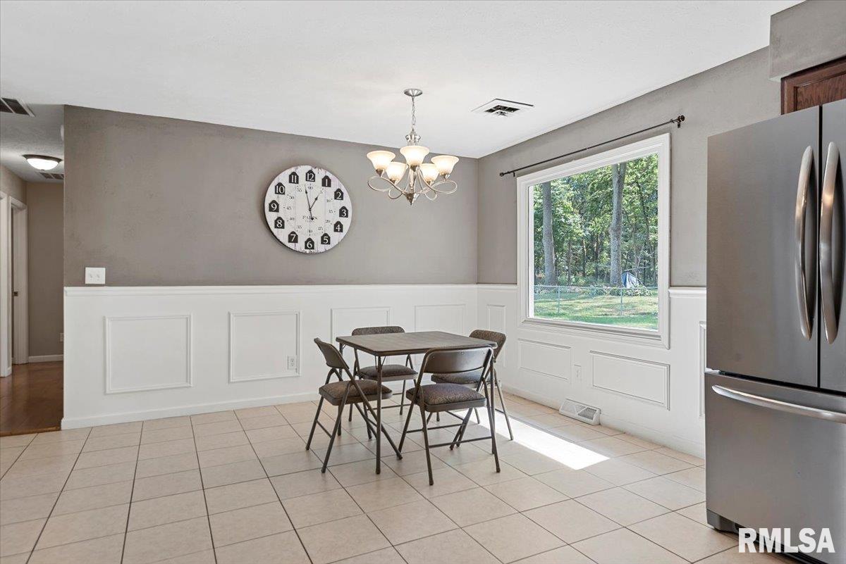 40 Woods Mill Road Sherman, IL 62684 - Photo 11 of 32 Gallery Image 11