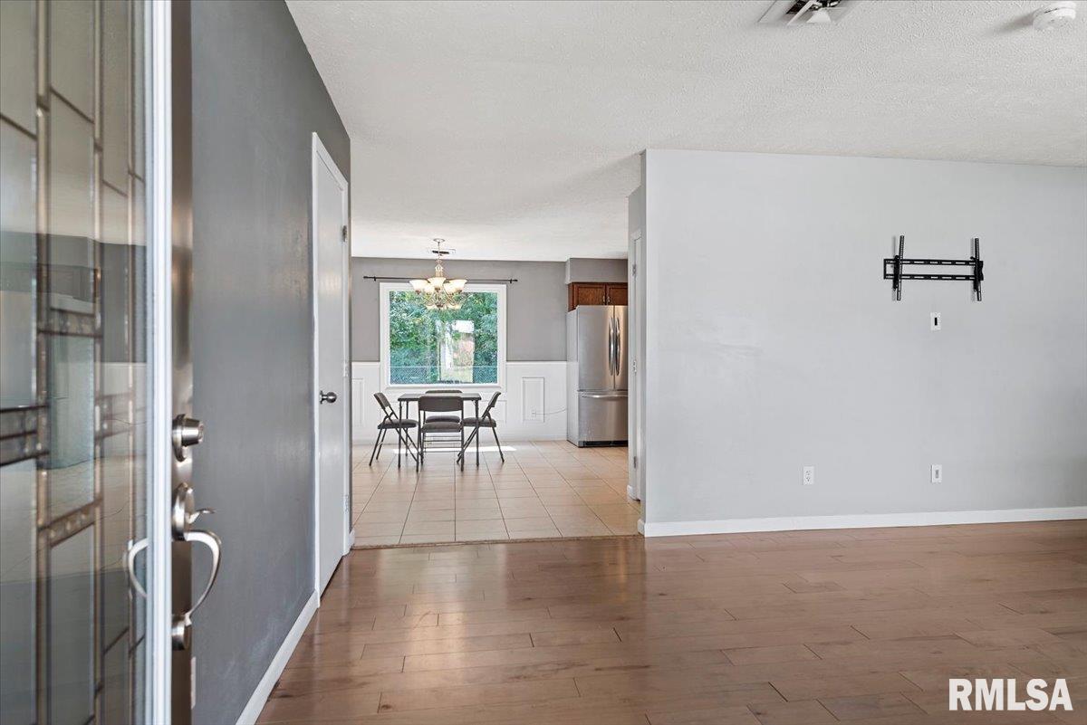 40 Woods Mill Road Sherman, IL 62684 - Photo 4 of 32 Gallery Image 4