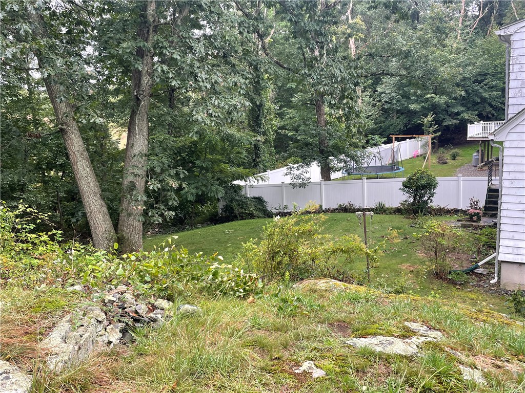 331 Scott Road Cumberland, RI 02864 - Photo 4 of 29