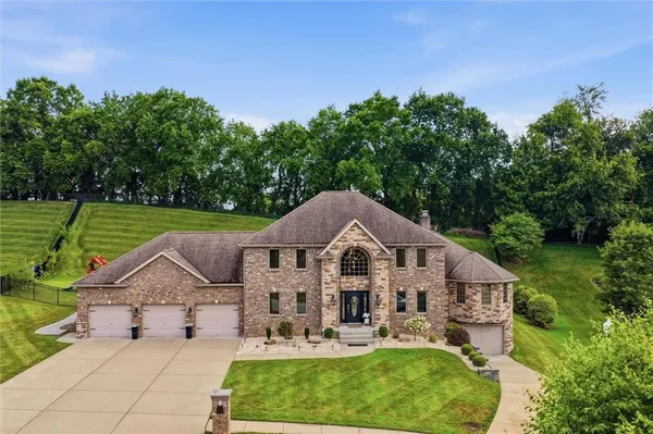 $1,100,000 | 1066 Nottingham Court, North Huntingdon, PA 15642