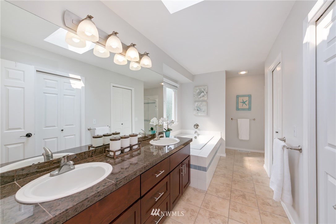 10015 Northeast 155th Street Bothell, WA 98011 - Photo 12 of 25 Gallery Image 12