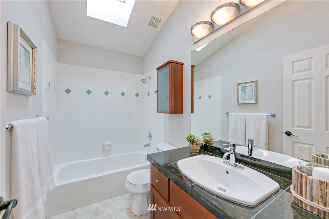 10015 Northeast 155th Street Bothell, WA 98011 - Photo 14 of 25 Gallery Image 14