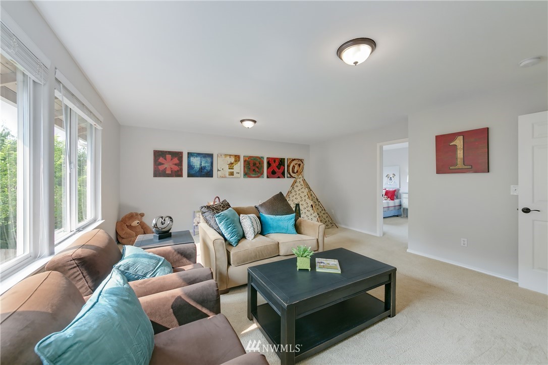 10015 Northeast 155th Street Bothell, WA 98011 - Photo 18 of 25 Gallery Image 18