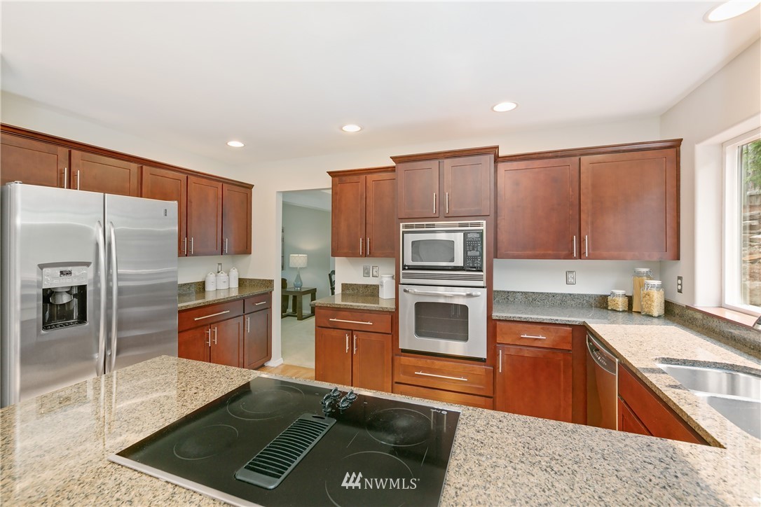 10015 Northeast 155th Street Bothell, WA 98011 - Photo 5 of 25 Gallery Image 5