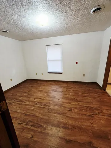 $650 | 236 Ashwood Drive, Unit C, Tazewell, VA 24651