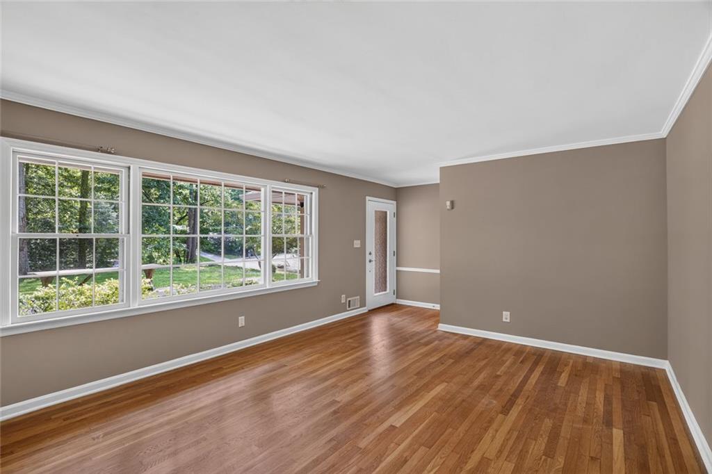 6858 Brandon Mill Road Northwest Sandy Springs, GA 30328 - Photo 4 of 25