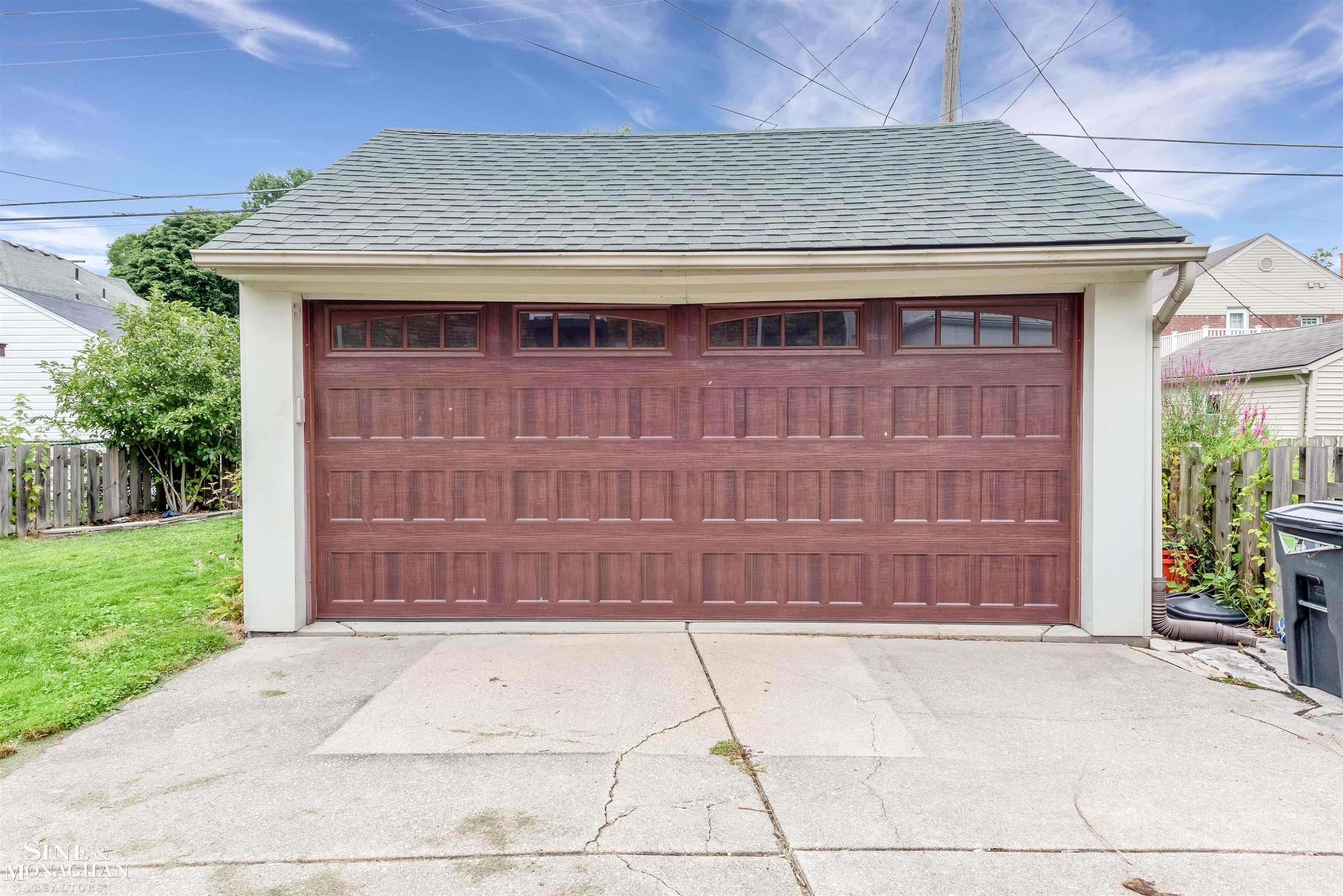 348 Moran Road Grosse Pointe, MI 48236 - Photo 31 of 35 50125309-30.JPG