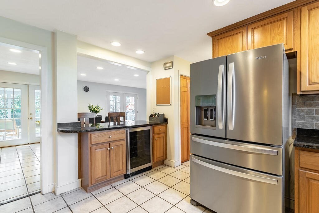 51 Crest Road Framingham, MA 01702 - Photo 17 of 38