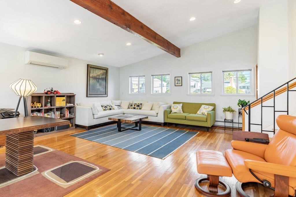 51 Crest Road Framingham, MA 01702 - Photo 9 of 38