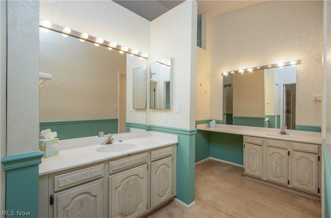 742 Hampton Ridge Drive Akron, OH 44313 - Photo 22 of 26 Master Bathroom