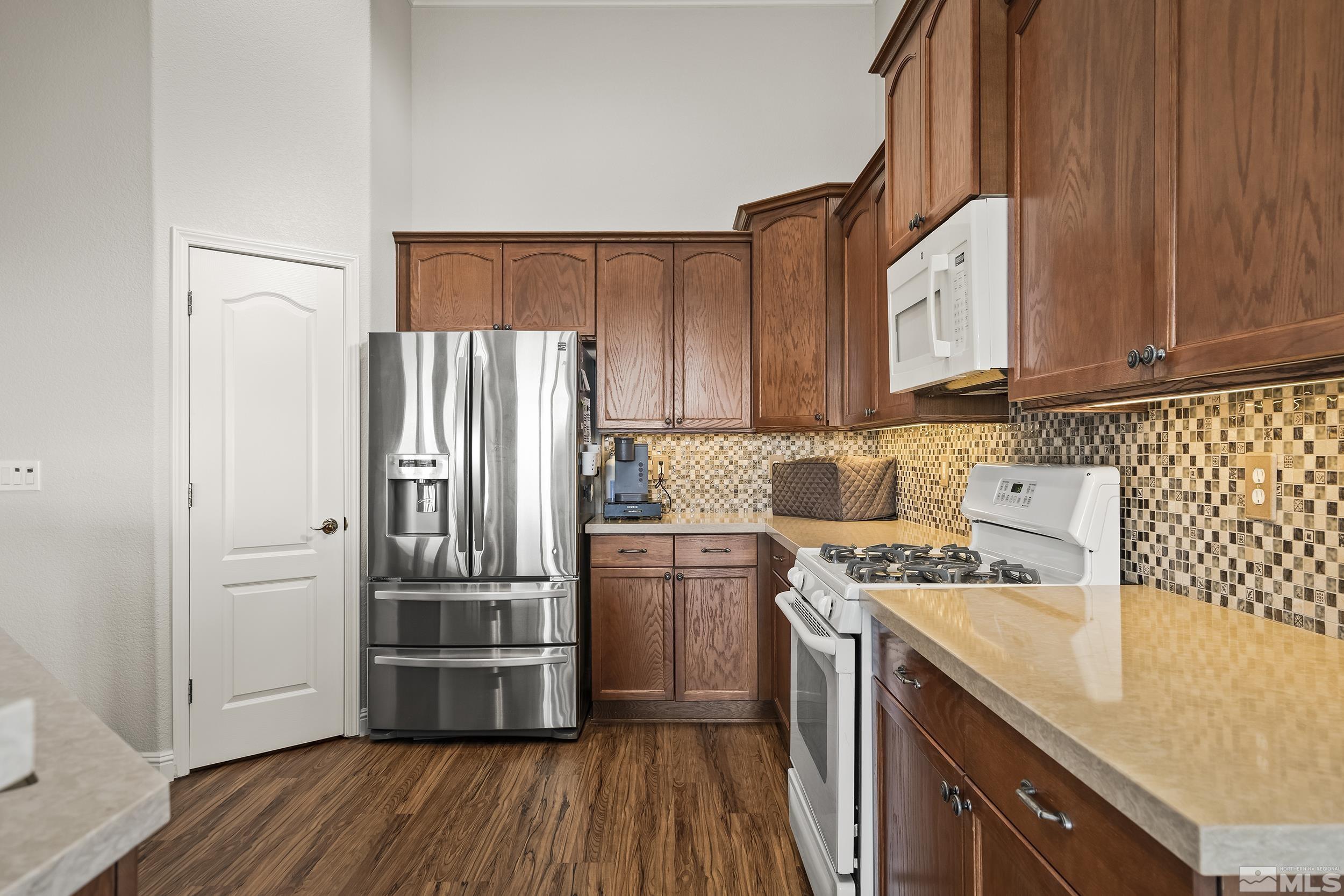 7156 Crest Hill Drive Reno, NV 89506 - Photo 8 of 23 Photo 9