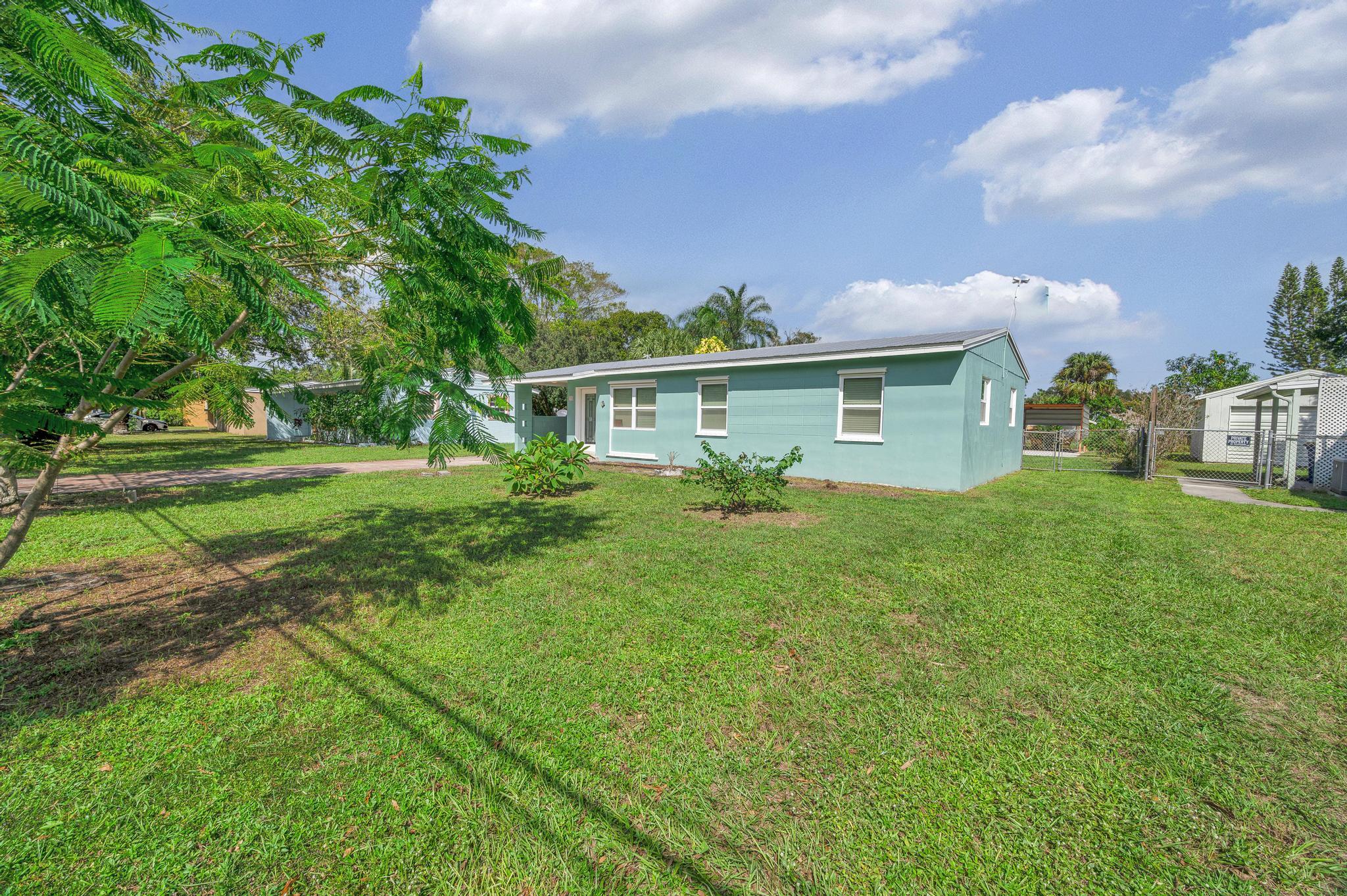 708 El Rancho Drive Fort Pierce, FL 34982 - Photo 2 of 28 dsc_6666
