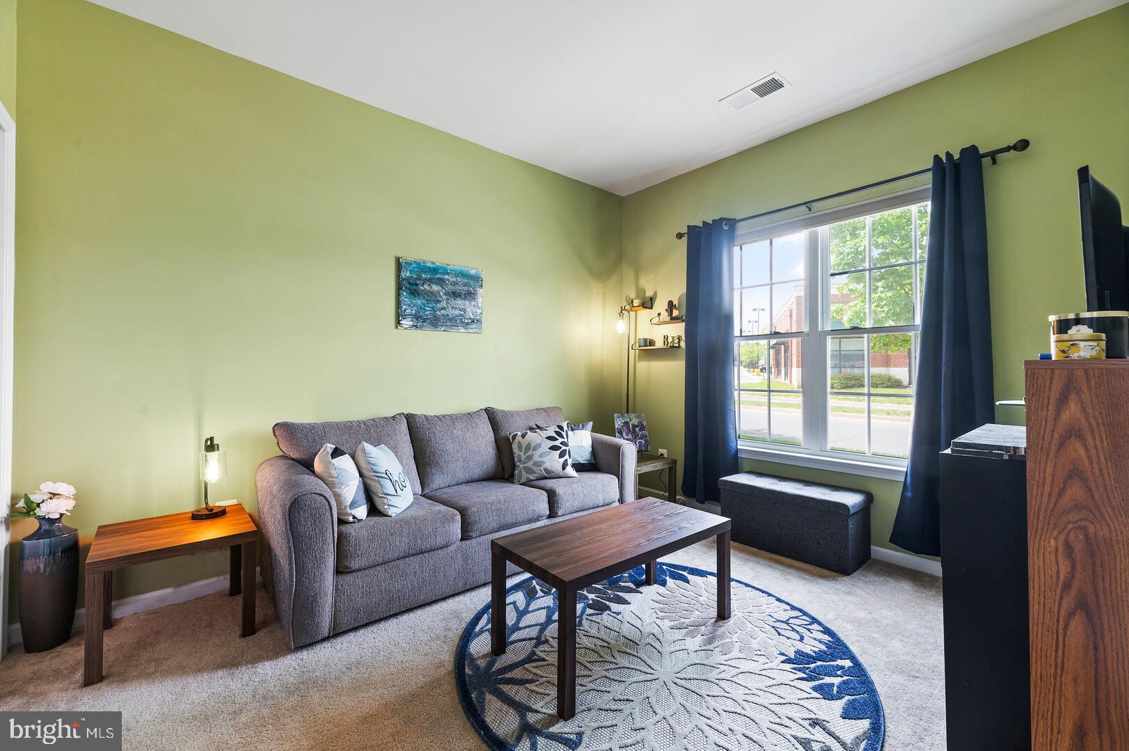 25414 South Riding Boulevard Chantilly, VA 20152 - Photo 5 of 25 Walk in level bedroom