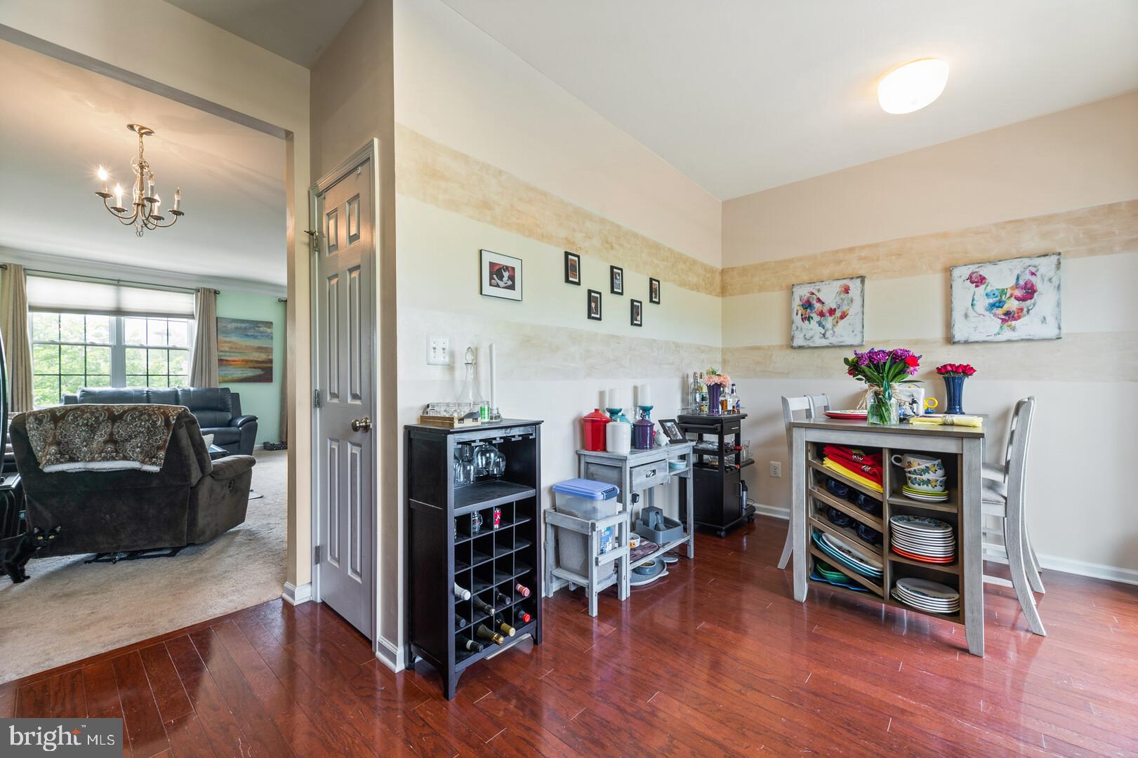 25414 South Riding Boulevard Chantilly, VA 20152 - Photo 10 of 25 Kitchen sitting area