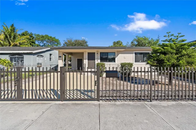 $2,900 | 811 Northwest 115th Street, Miami, FL 33168
