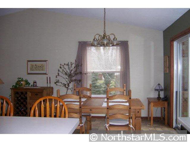 1306 24th Street Southwest Austin, MN 55912 - Photo 4 of 5 Gallery Image 4