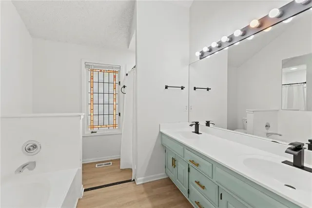 $360,000 | 12521 West 85th Terrace, Lenexa, KS 66215