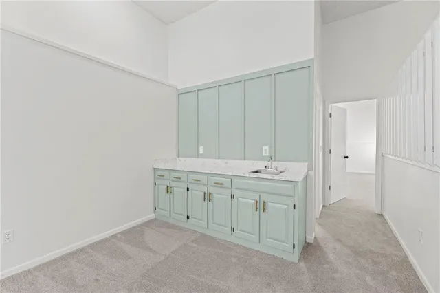 $360,000 | 12521 West 85th Terrace, Lenexa, KS 66215