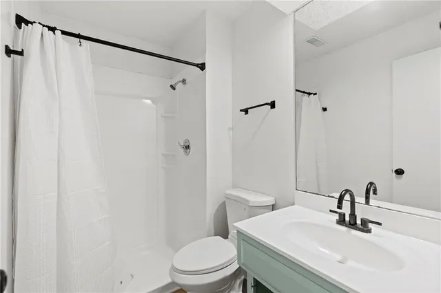 $360,000 | 12521 West 85th Terrace, Lenexa, KS 66215