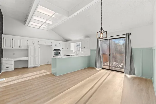 $360,000 | 12521 West 85th Terrace, Lenexa, KS 66215