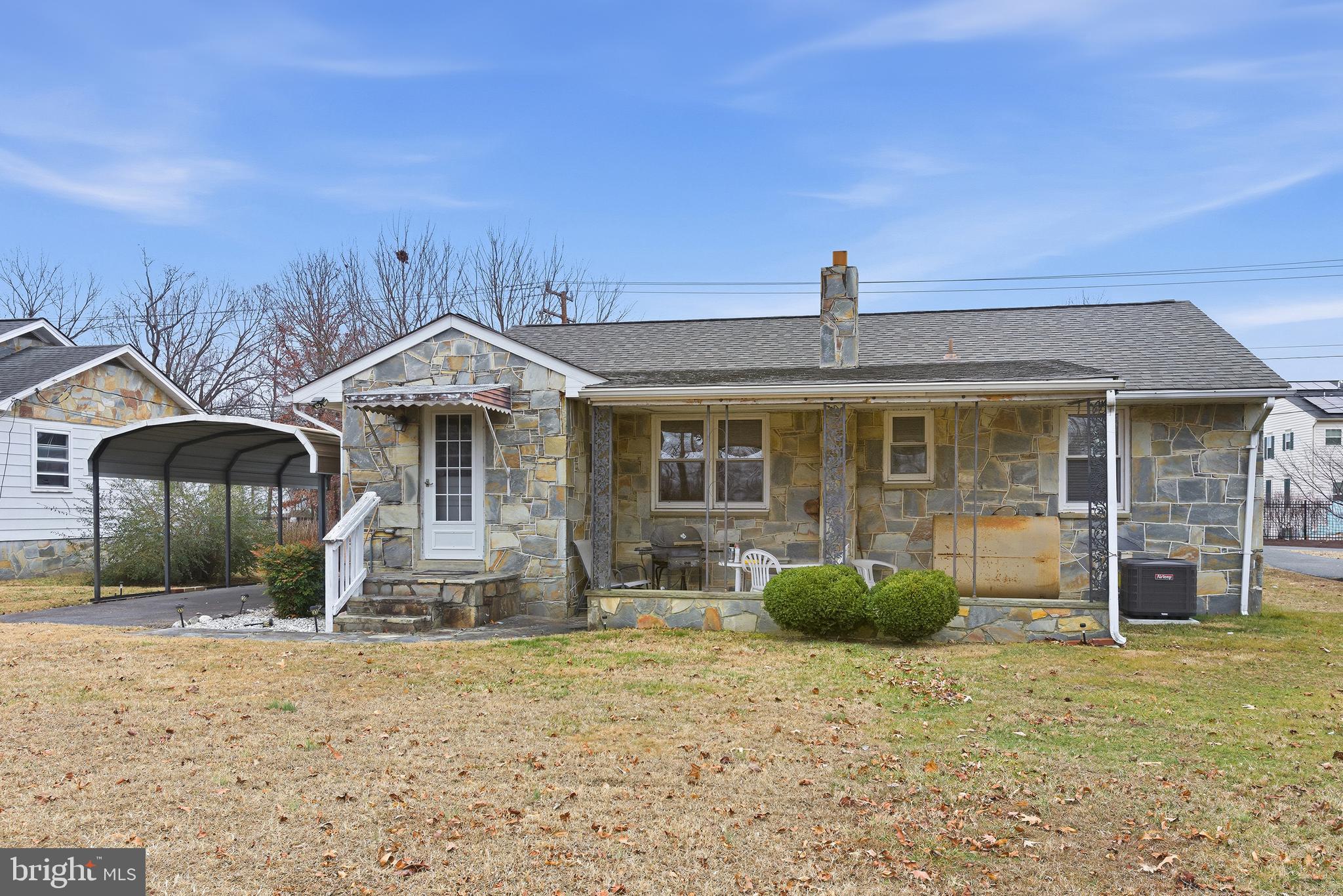 204 Musselman Road Fredericksburg, VA 22405 - Photo 26 of 32 a front view of a house with garden