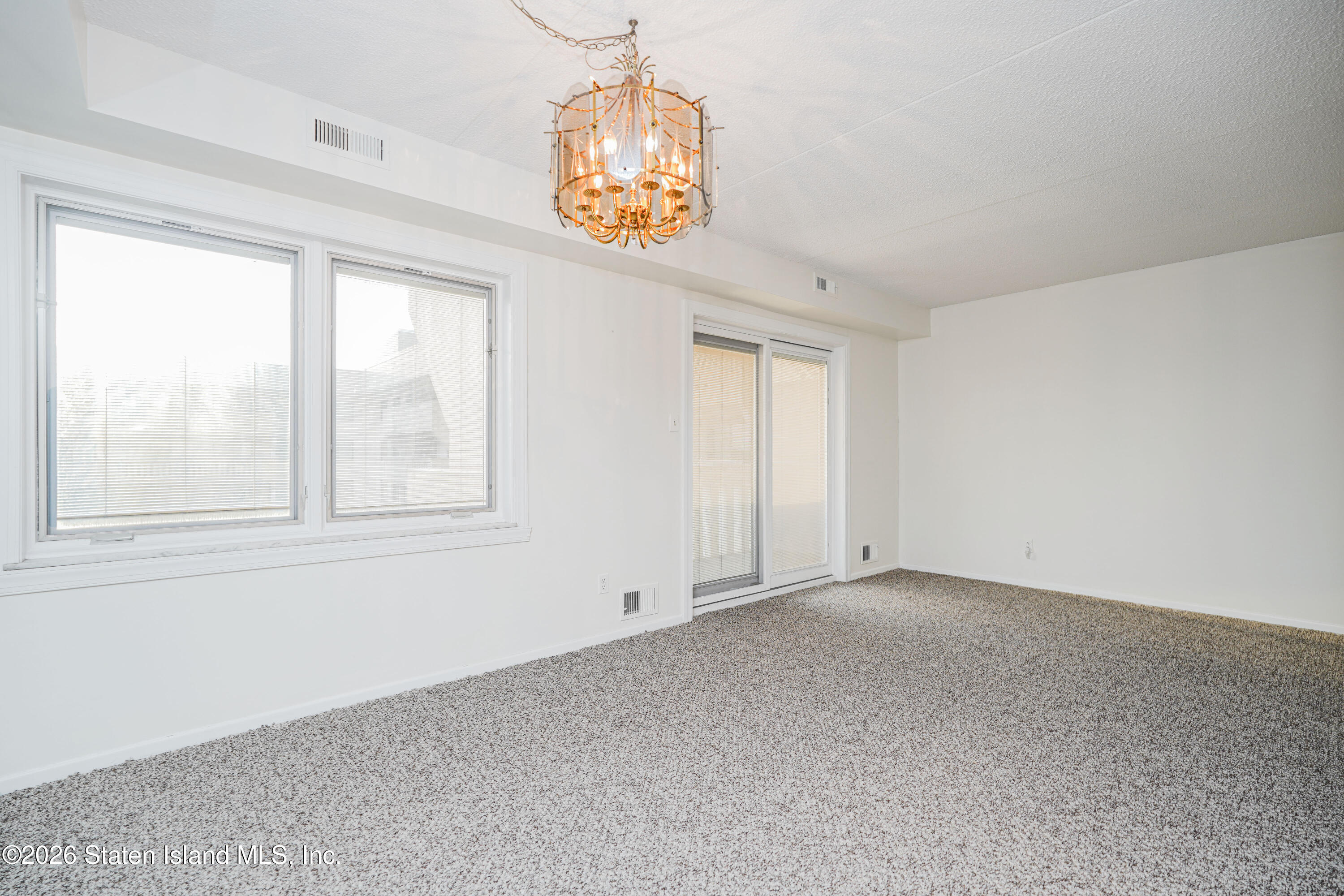 5 Windham Loop, Unit 4M Staten Island, NY 10314 - Photo 16 of 36 DINING AND SLIDERS