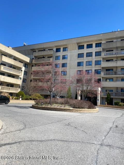 5 Windham Loop, Unit 4M Staten Island, NY 10314 - Photo 2 of 22 IMG_6267