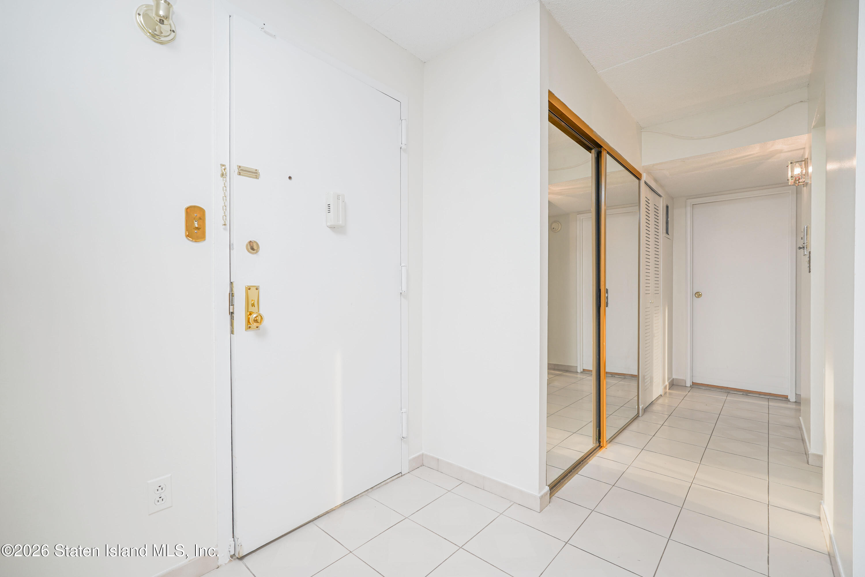 5 Windham Loop, Unit 4M Staten Island, NY 10314 - Photo 7 of 36 UNIT ENTRY