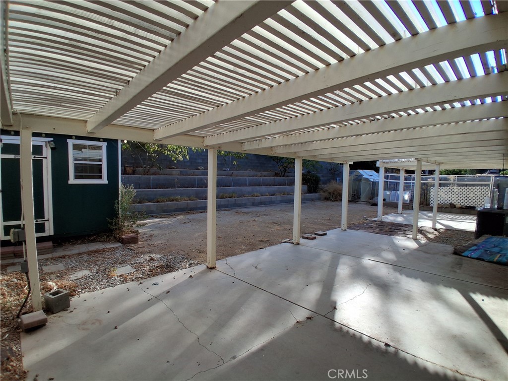 566 East Ave R8 Palmdale, CA 93550 - Photo 23 of 25 a view of a porch