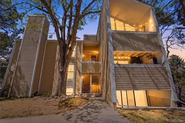 $195,000 | 3868 South Fraser Street, Unit M04, Aurora, CO 80014