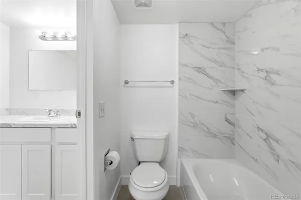$195,000 | 3868 South Fraser Street, Unit M04, Aurora, CO 80014