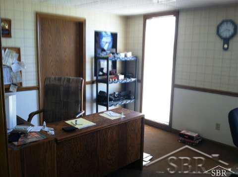 9810 Sarle Road Freeland, MI 48623 - Photo 19 of 21 20384701-18.JPG