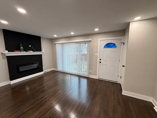 $239,000 | 16024 Myrtle Avenue, Harvey, IL 60426